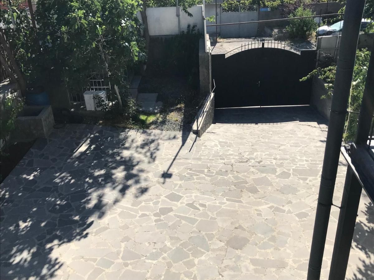 Guest House Eden Τυφλίδα Εξωτερικό φωτογραφία