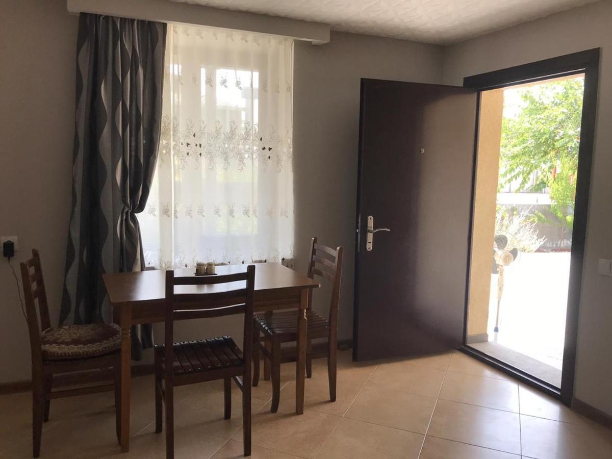 Guest House Eden Τυφλίδα Εξωτερικό φωτογραφία